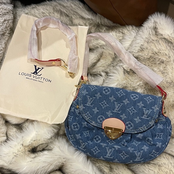Louis Vuitton Monogram Blue Denim Shoulder Bag - Picture 3 of 4